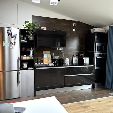 Cozy Penthouse Apartment In Old Town Bratislava Exterior photo