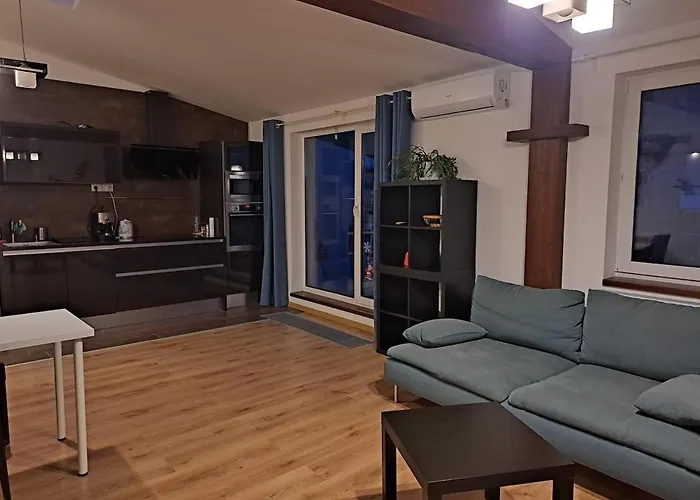 Cozy Penthouse Apartment In Old Town Bratislava