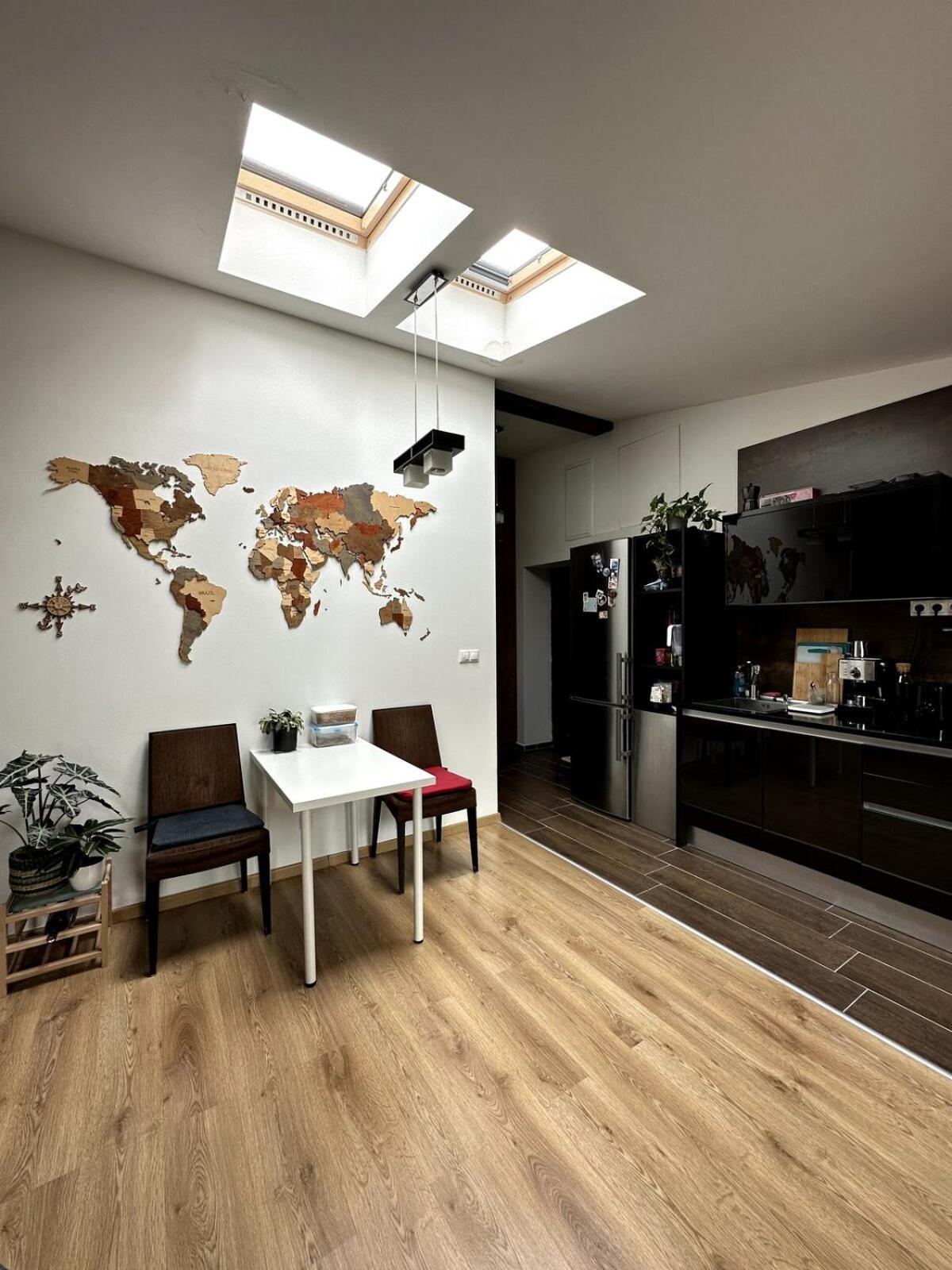 Cozy Penthouse In Old Town